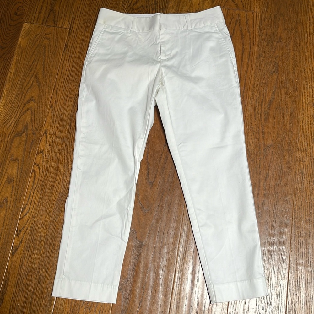 Banana Republic White Capris‎